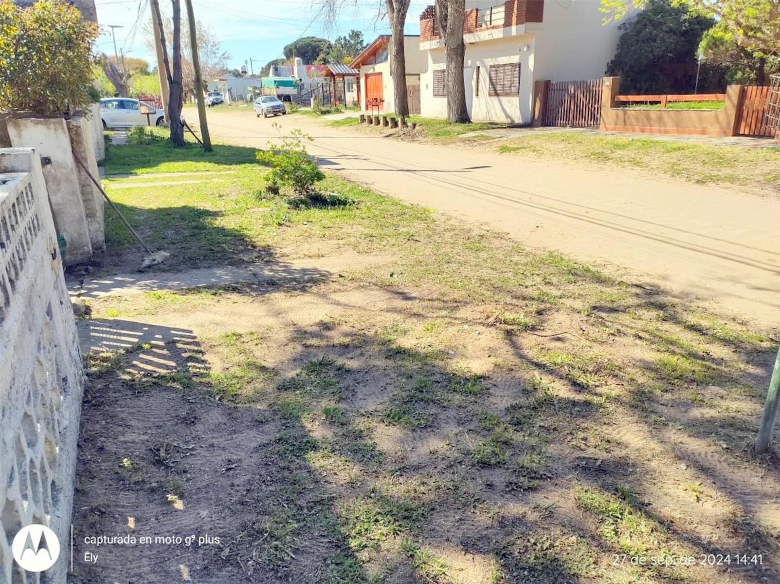 CASA DE 3 AMBIENTES SOBRE LOTE PROPIO MAS UN MONOAMBIENTE A 5 CUADRAS DELA PLAYA — foto 3