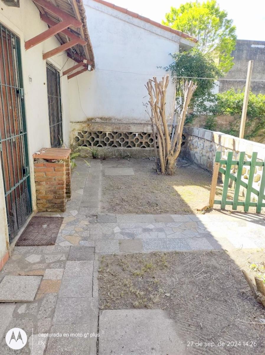 CASA DE 3 AMBIENTES SOBRE LOTE PROPIO MAS UN MONOAMBIENTE A 5 CUADRAS DELA PLAYA — foto 8