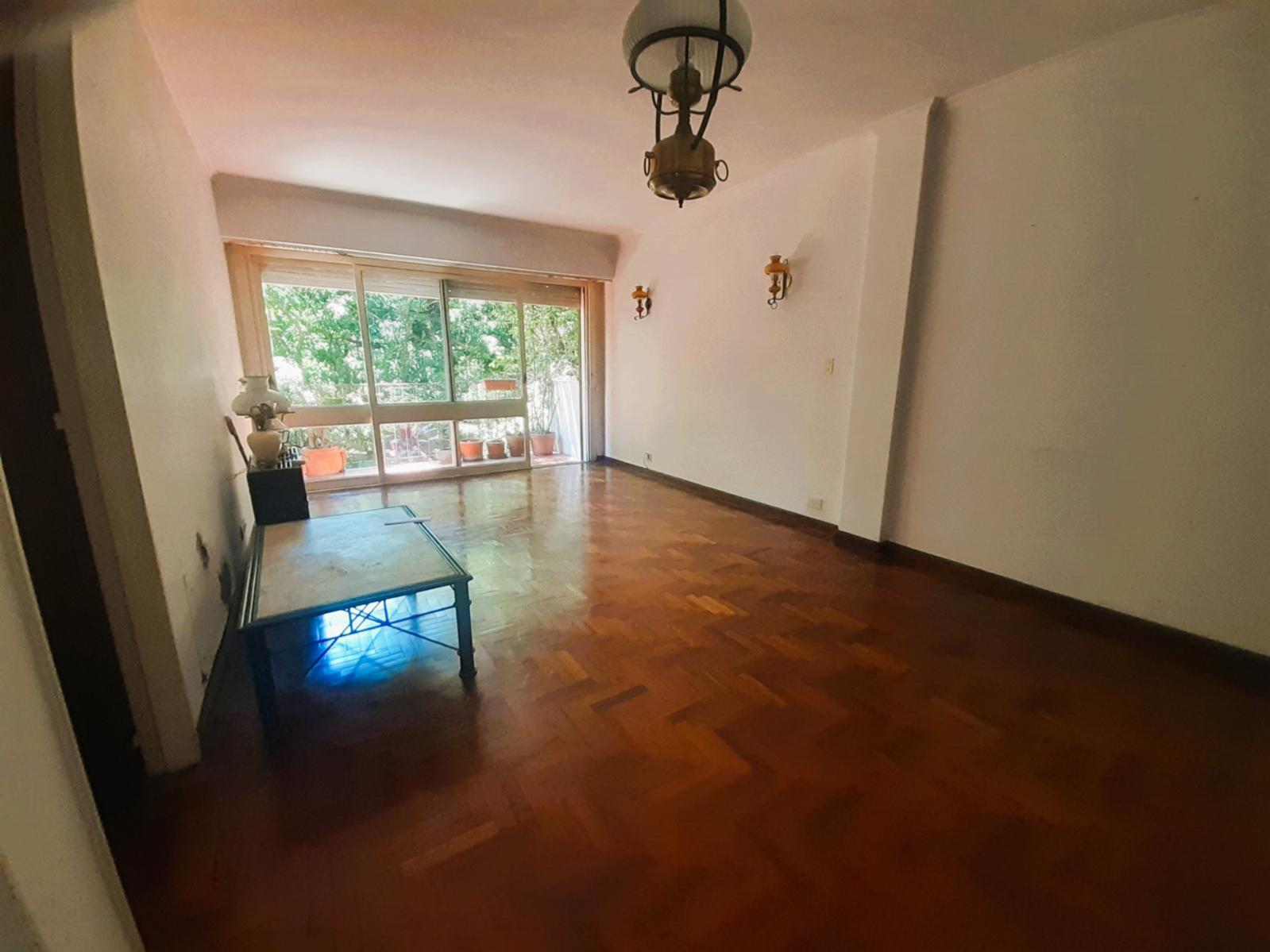 Luminoso departamento 3 ambientes con dependencia de época en Acassuso — foto 3