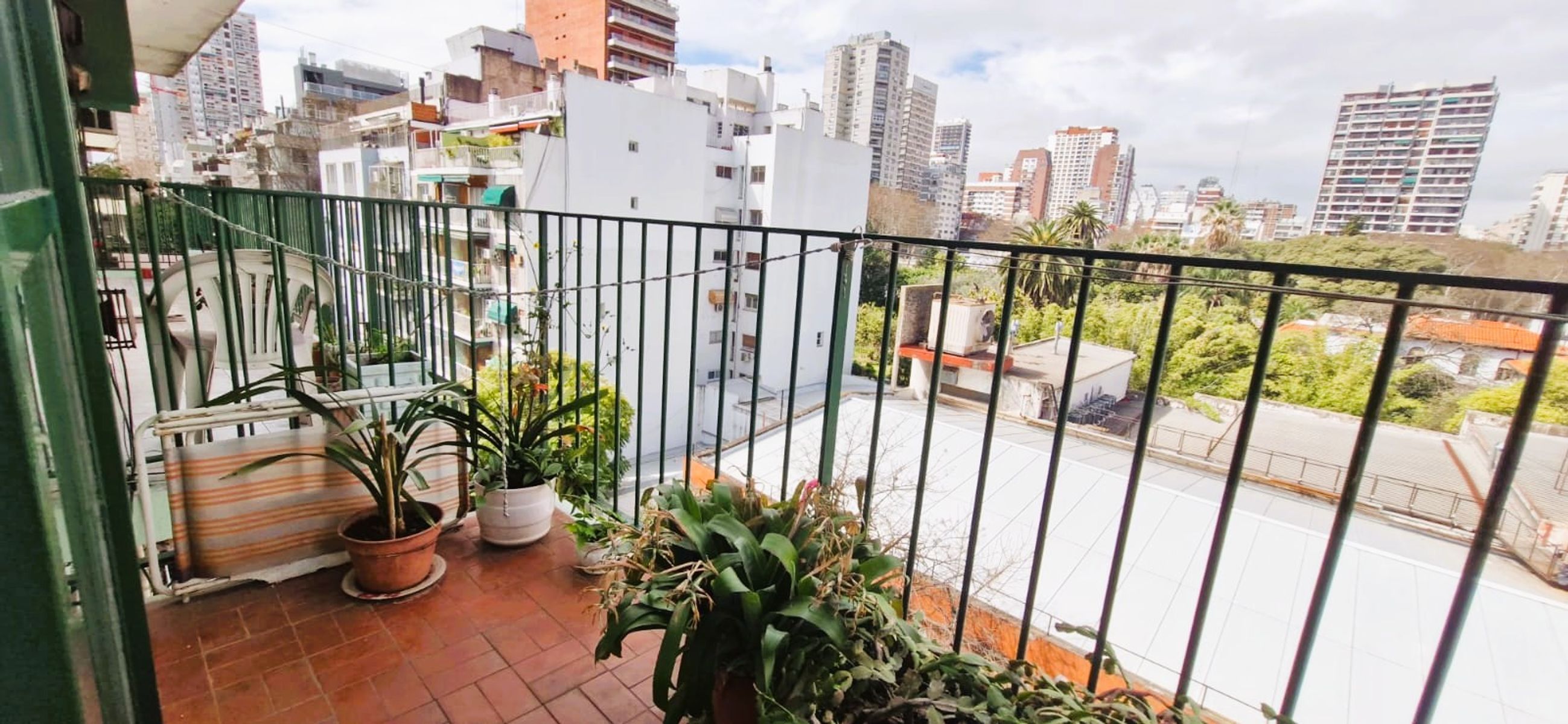 Muy luminoso tres ambientes con balcon al frente - 6