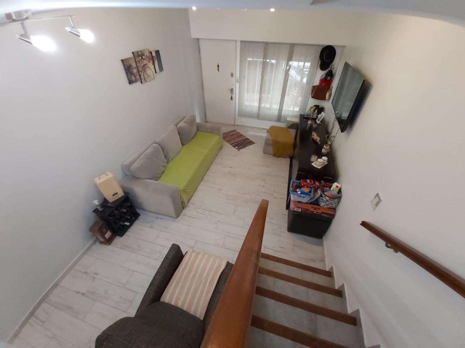 EXCELENTE DUPLEX DE 3/4 AMBIENTES EN RAMOS MEJIA SUR, CALLE AQUILES.DOLARES 92.000. SUSANA QUINELLI NEGOCIOS INMOBILIARIOS 156 583 7048 — foto 5
