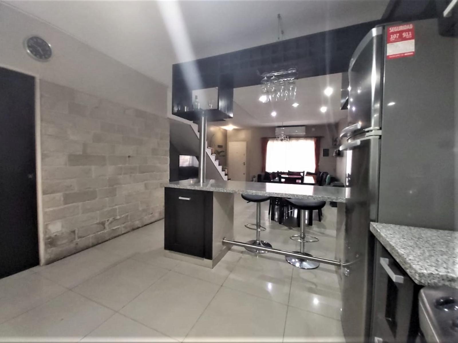 IMPECABLE DUPLEX . 2 EN EL LOTE DE 10 X 20. 4 AMBIENTES CALLE DE LOS DERECHOS HUMANOS, VILLA SARMIENTO.P.B. COCHERA CON ACCESO AUTOMATIZADO, . SUSANA QUINELLI NEGOCIOS INMOBILIARIOS 156 5837048 — foto 10