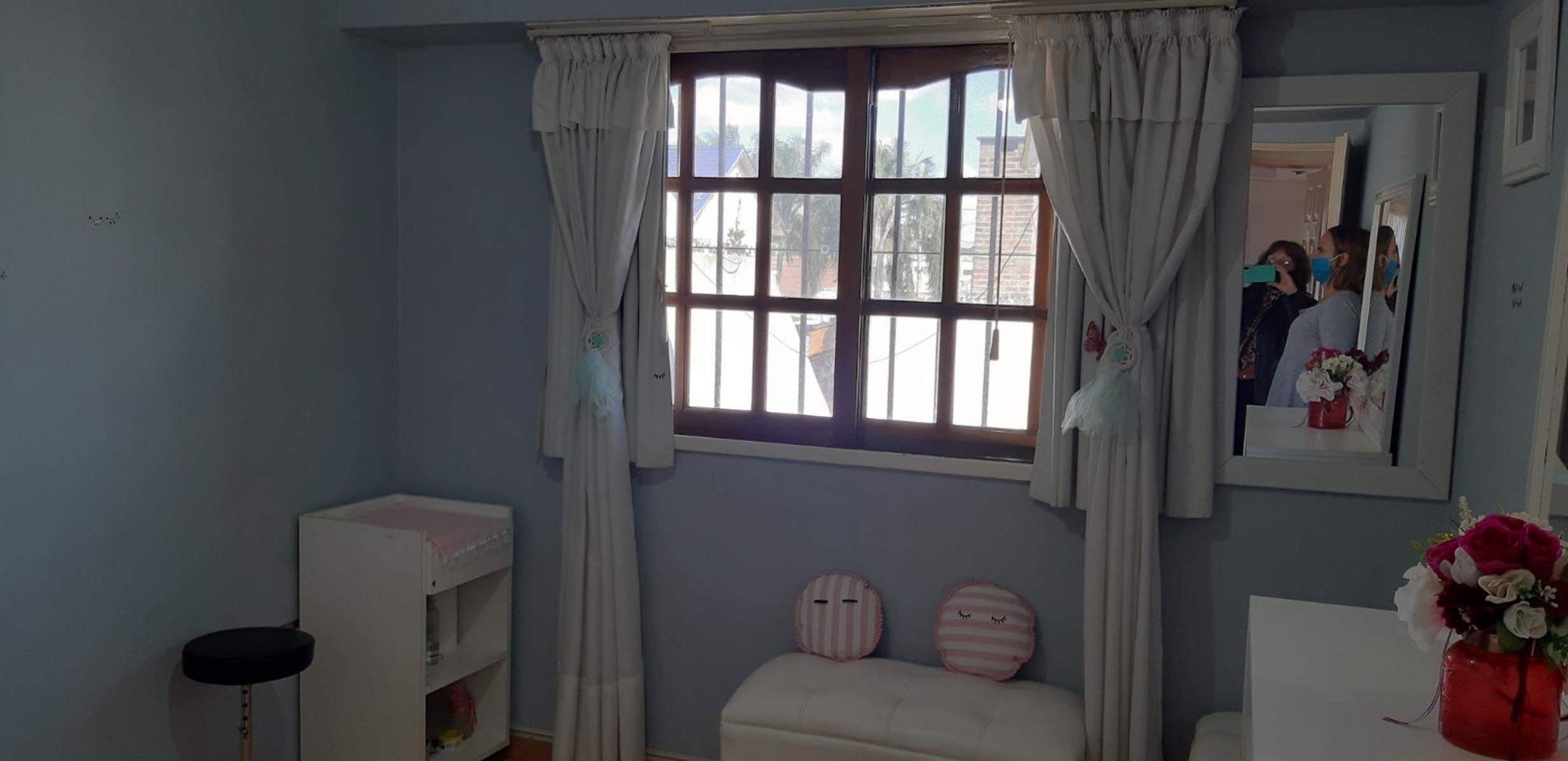 IMPECABLE CHALET EN 2 PLANTAS, CALLE SOURIGNES EL PALOMAR, CON JARDIN AL FRENTE CON REJAS Y COCHERA DESCUBIERTA. SUSANA QUINELLI NEGOCIOS INMOBILIARIOS 156 583 7048 — foto 8