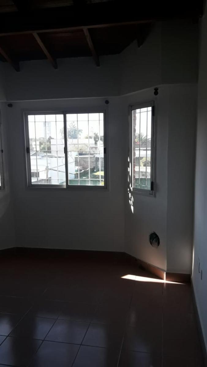 GRAN OFERTA. DUPLEX RECICLADO A NUEVO. CALLE M.SALINAS V.TESSEI. SUSANA QUINELLI NEGOCIOS INMOBILIARIOS 156 583 7048 — foto 2