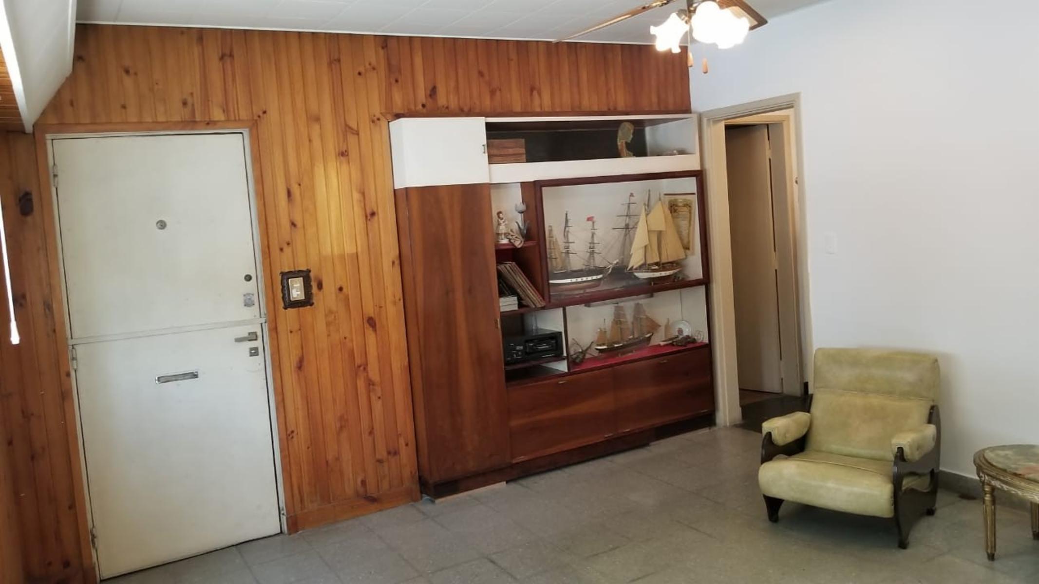 IMPORTANTE CHALET EN RAMOS MEJIA, CALLE ALVARADO Y AVELLANEDA, 3 AMBIENTES CON PATIO Y COCHERA CUBIERTA, PARRILLA. SUSANA QUINELLI NEGOCIOS INMOBILIARIOS 156 5837048 — foto 9