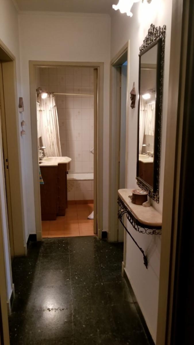 IMPORTANTE CHALET EN RAMOS MEJIA, CALLE ALVARADO Y AVELLANEDA, 3 AMBIENTES CON PATIO Y COCHERA CUBIERTA, PARRILLA. SUSANA QUINELLI NEGOCIOS INMOBILIARIOS 156 5837048 — foto 11