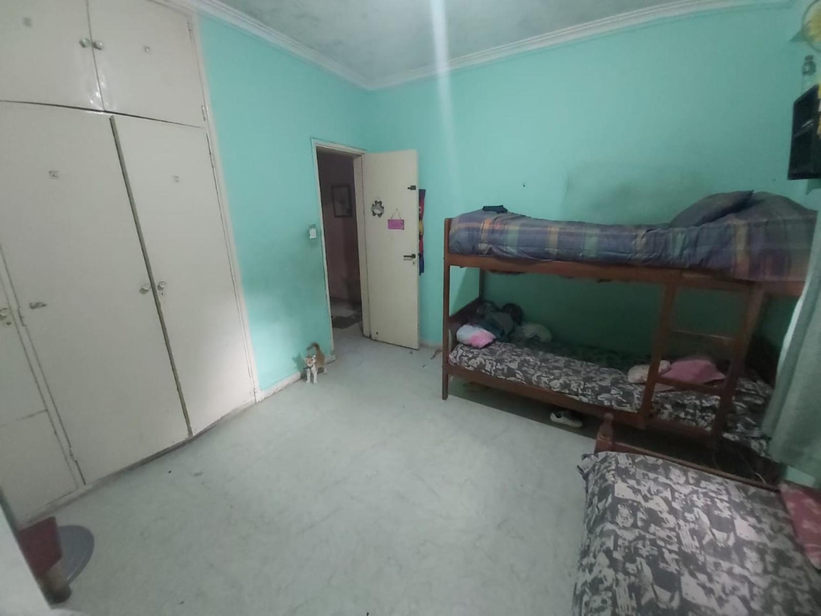 SE VENDE CASA CON LOTE PROPIO EN VILLA SARMIENTO. CALLE J.PORTELA AL 1200, 3 AMBIENTES CON COCHERA. SUSANA QUINELLI NEGOCIOS INMOBILIARIOS 4 659 5544 156 5837048 — foto 5
