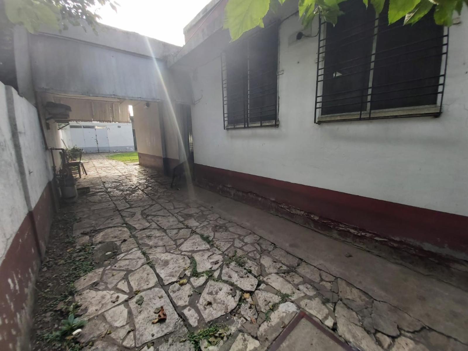 SE VENDE CASA CON LOTE PROPIO EN VILLA SARMIENTO. CALLE J.PORTELA AL 1200, 3 AMBIENTES CON COCHERA. SUSANA QUINELLI NEGOCIOS INMOBILIARIOS 4 659 5544 156 5837048 — foto 15
