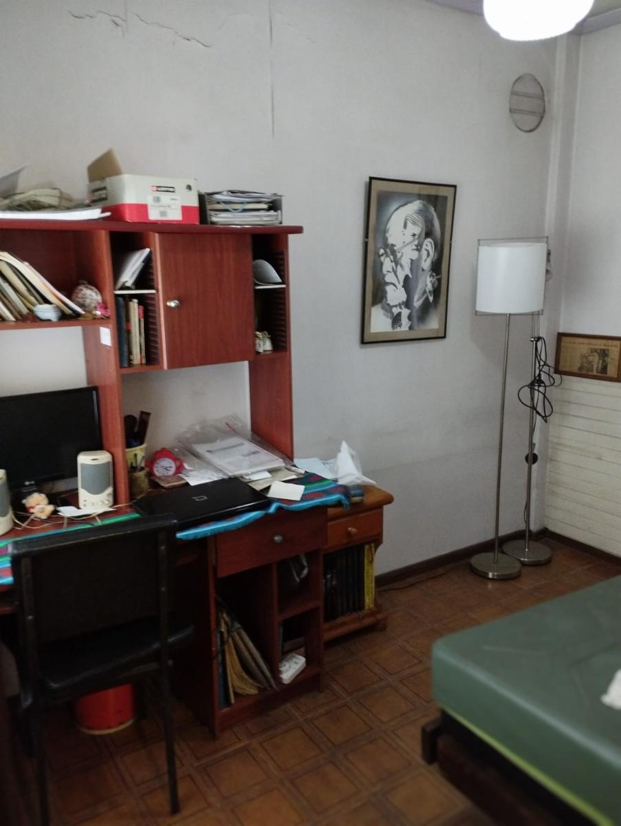 VENTA DE: CASA DE 4 AMBIENTES CON JARDIN EN LOTE DE 11 X 70 M2. A 5 CUADRAS DEL CENTRO DE MORON. — foto 5