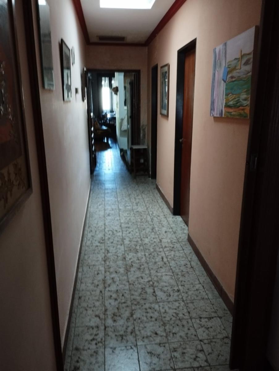 VENTA DE: CASA DE 4 AMBIENTES CON JARDIN EN LOTE DE 11 X 70 M2. A 5 CUADRAS DEL CENTRO DE MORON. — foto 11