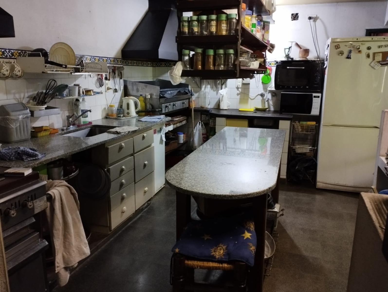 VENTA DE: CASA DE 4 AMBIENTES CON JARDIN EN LOTE DE 11 X 70 M2. A 5 CUADRAS DEL CENTRO DE MORON. — foto 14