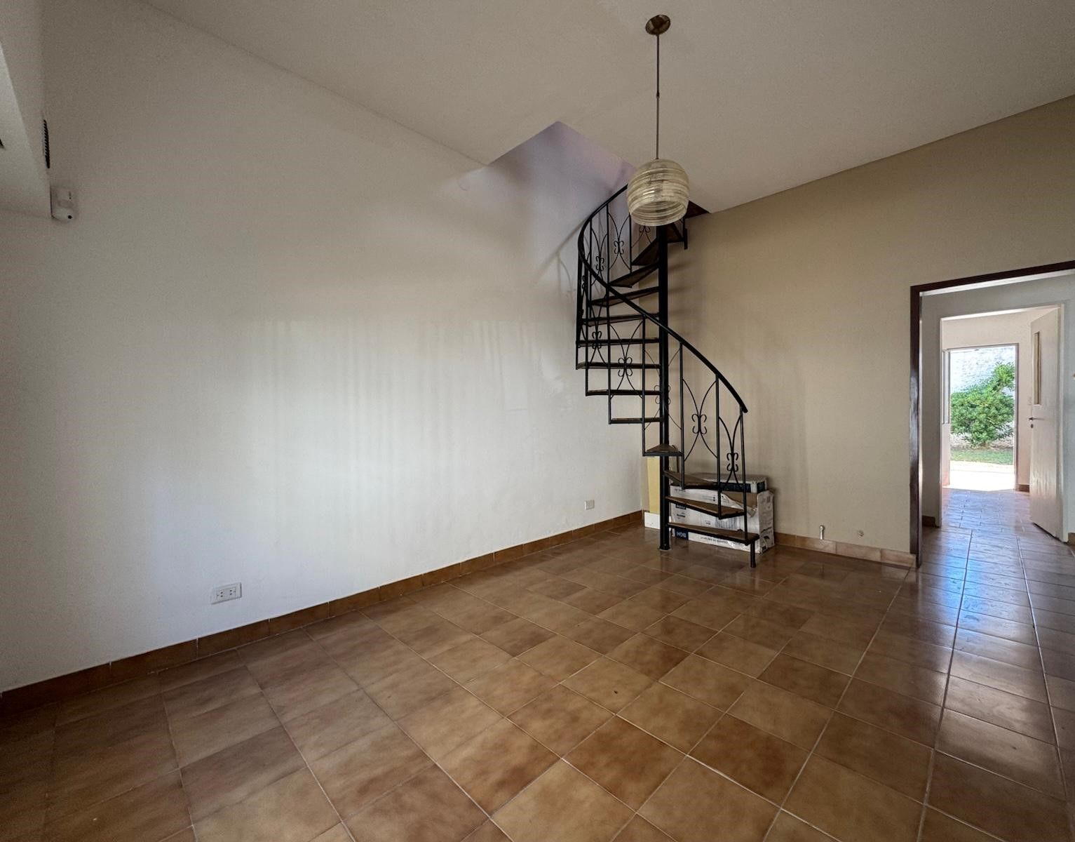 CHALET 3 AMB C/COCH. — foto 3