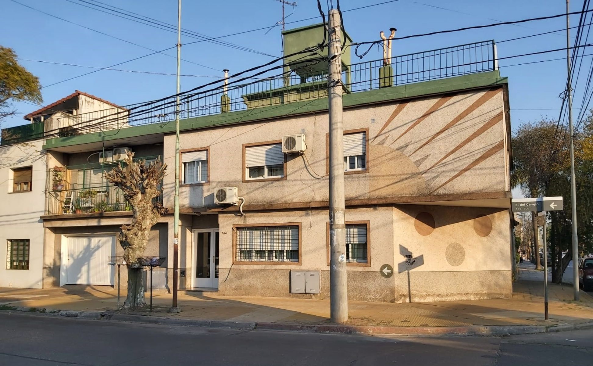 DEPARTAMENTO 2 AMB. INT. 1R PISO C/COCHERA