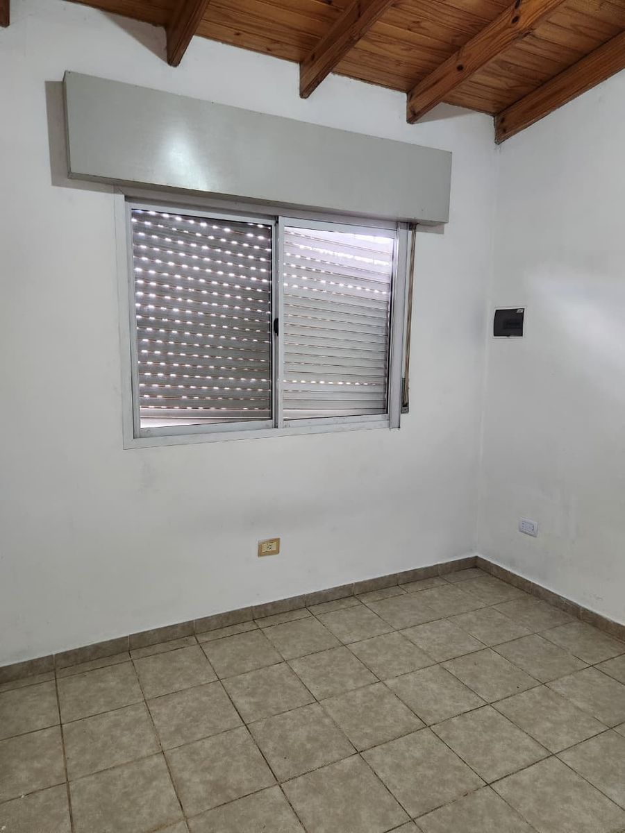Alquilo Depto 3 amb c/patio Haedo - 7