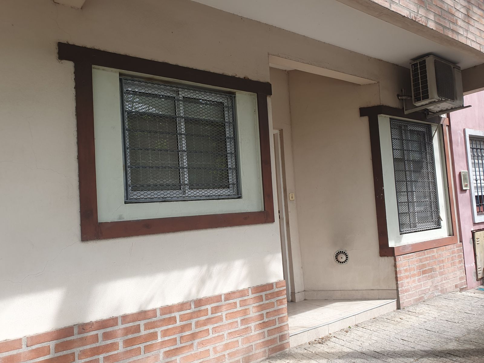 SE ALQUILA MONOAMBIENTE EN R.MEJIA - 2