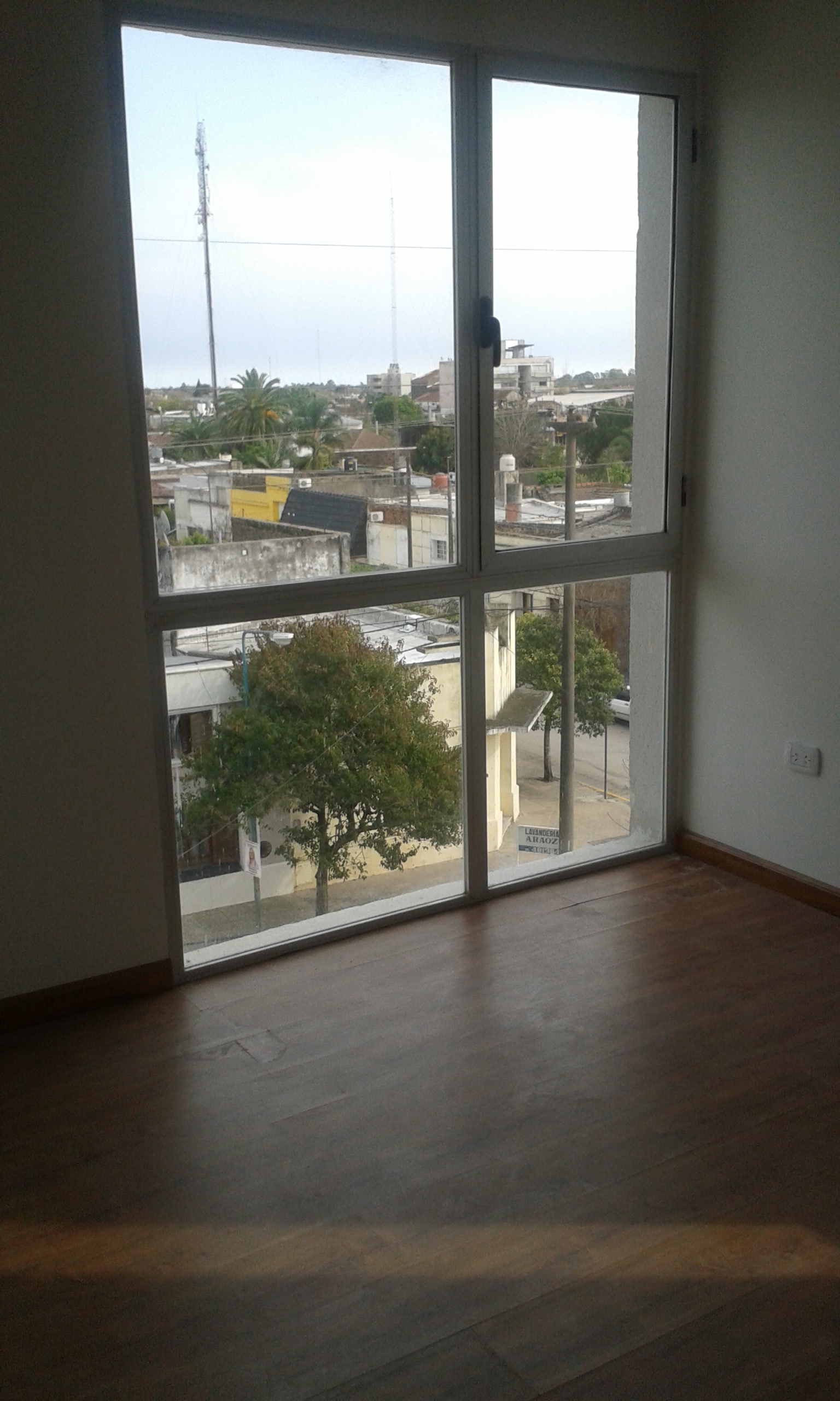 Departamento EN VENTA - Bulnes al 428 1º Piso AL FRENTE - Baradero - Bs As - 4