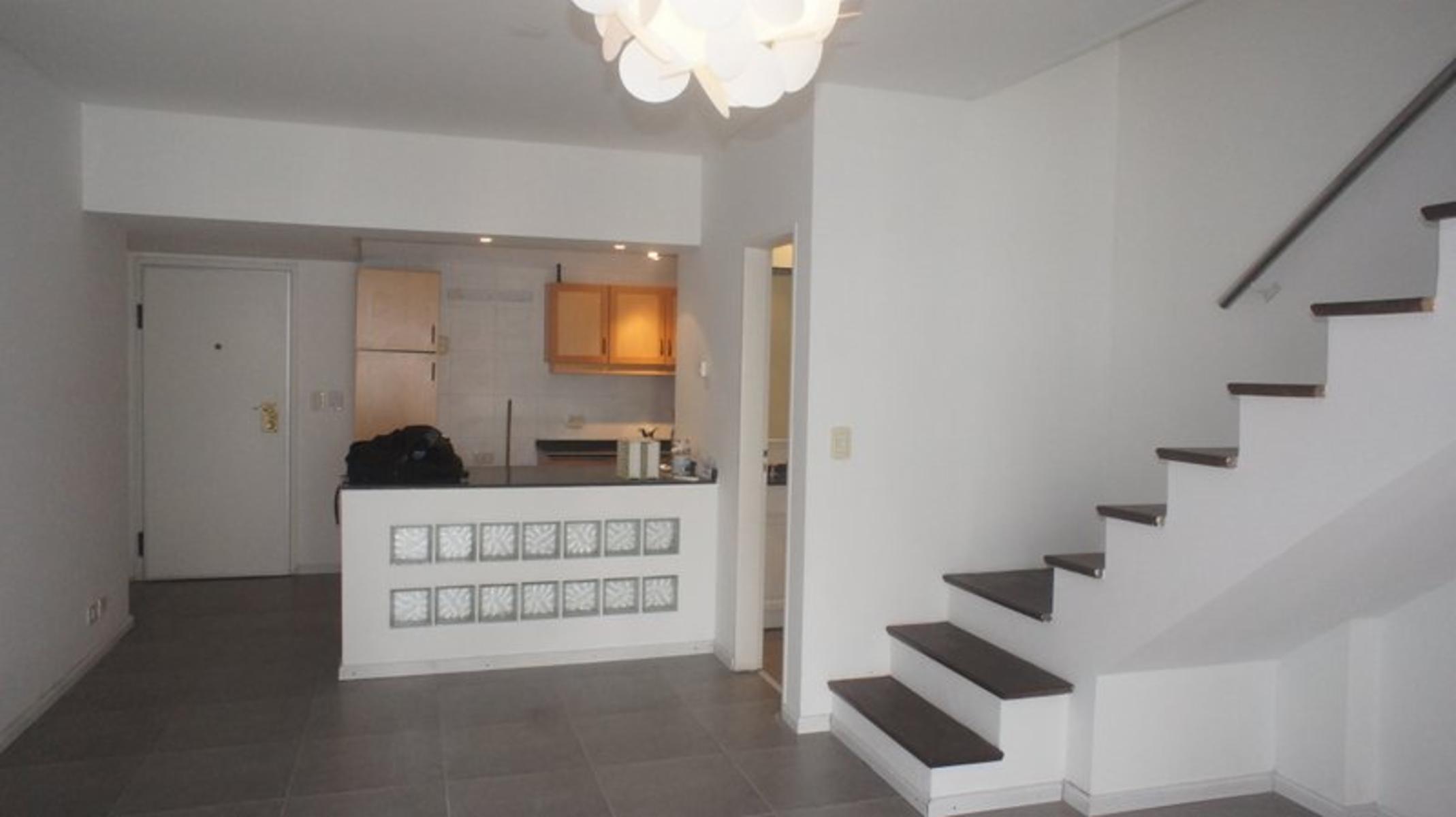 Vidal 1500 piso 7mo.- Duplex con terraza, parrilla y cochera. - 80