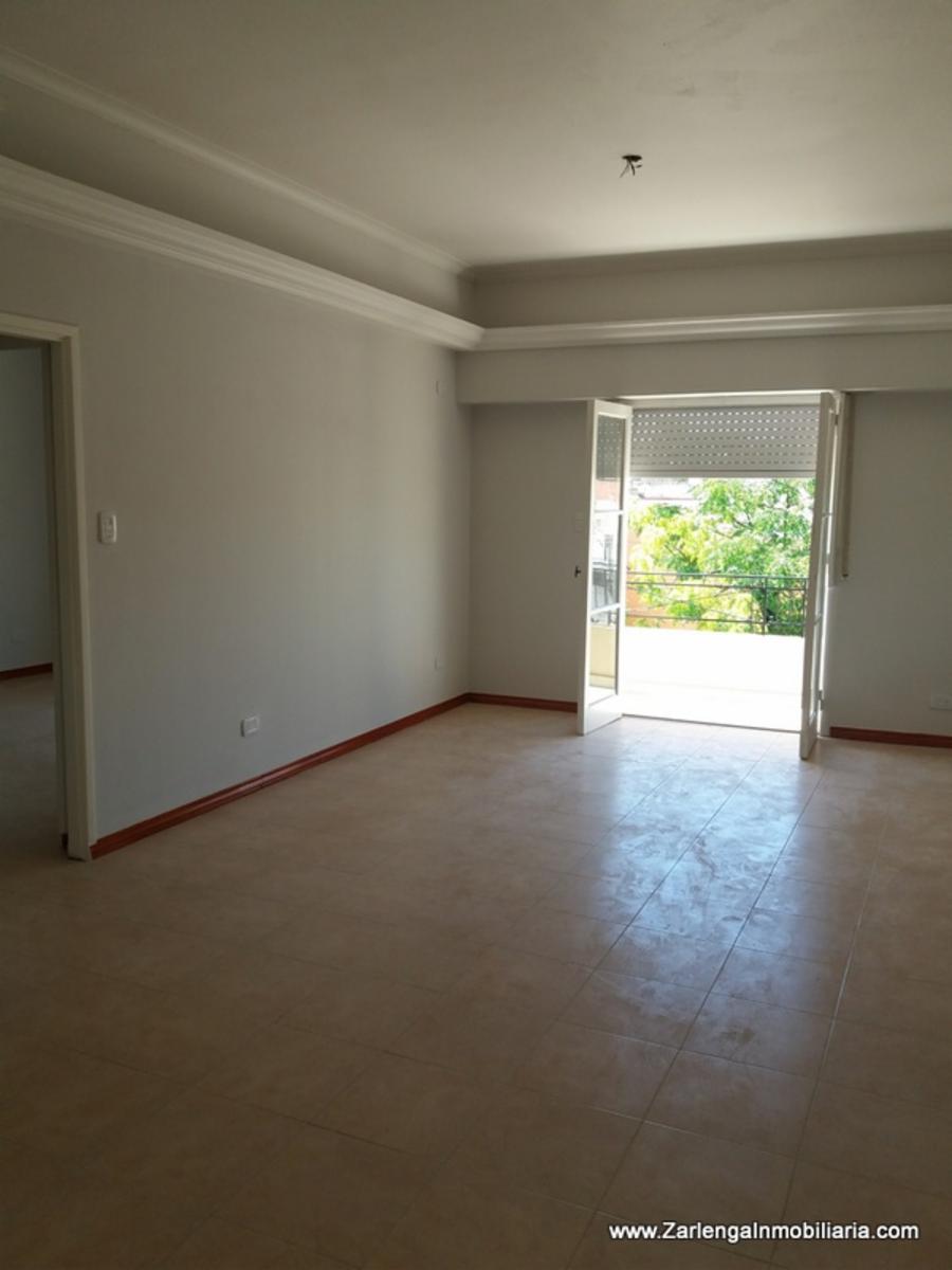Mario Bernasconi 2200,1°piso x esc, 2 amb frente,terraza,patio,sin exp. - 1