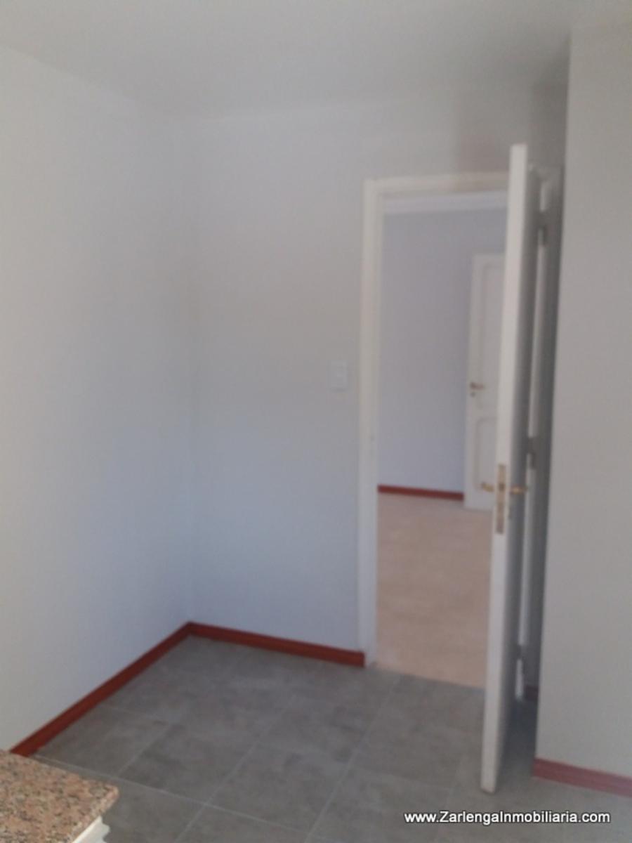 Mario Bernasconi 2200,1°piso x esc, 2 amb frente,terraza,patio,sin exp. - 3