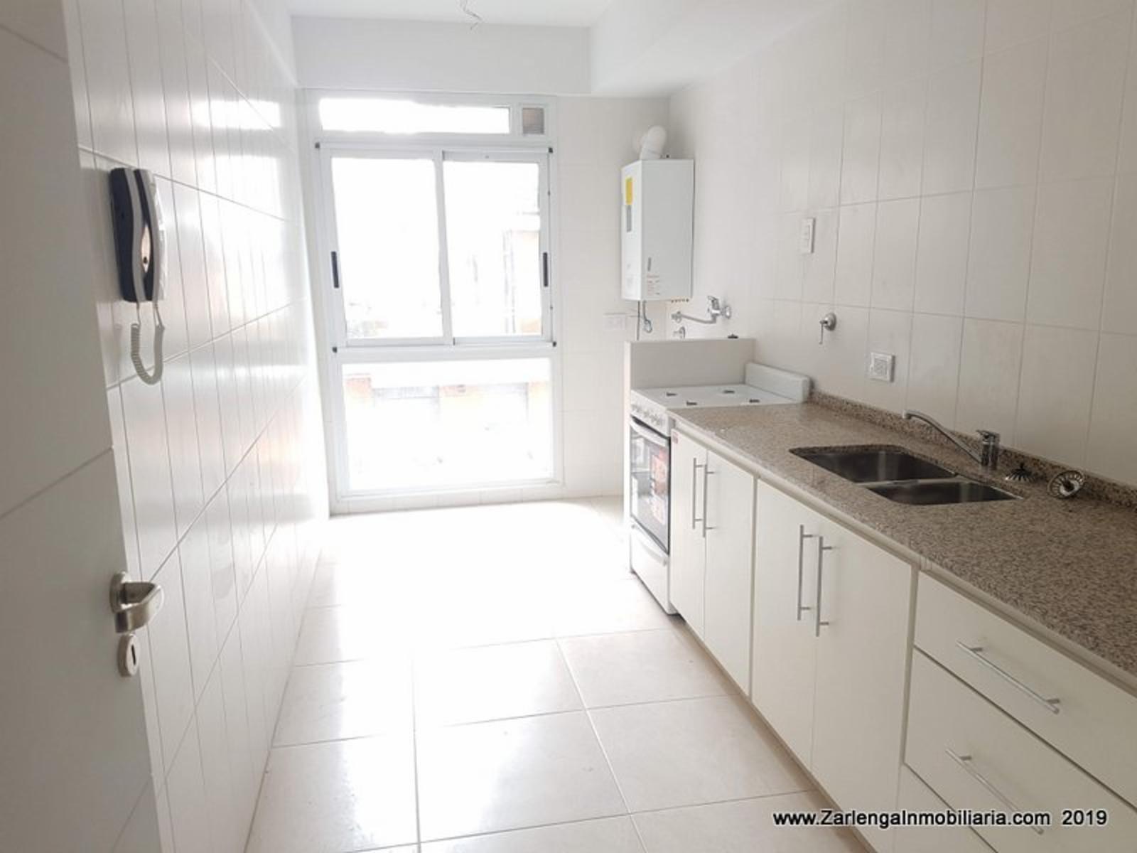 Camacua 100, 3 amb - Frente.- 2 dormitorios en SUITE. — foto 9
