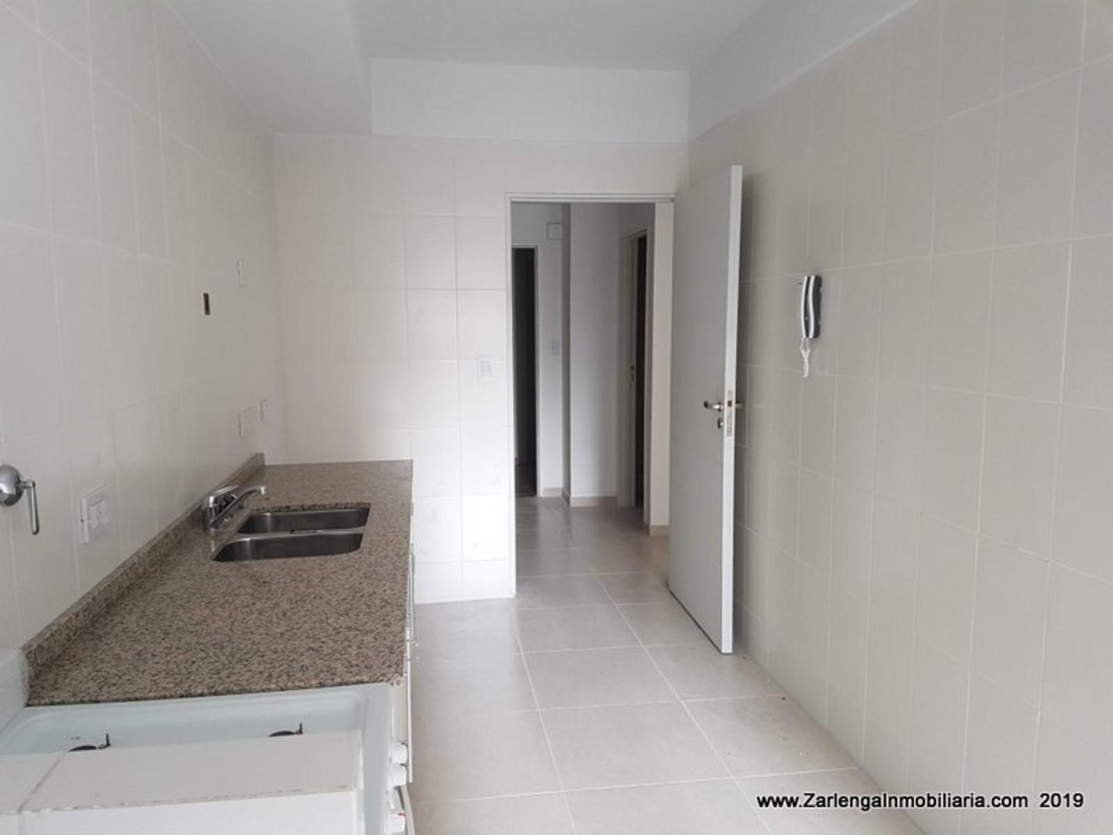 Camacua 100, 3 amb - Frente.- 2 dormitorios en SUITE. — foto 10