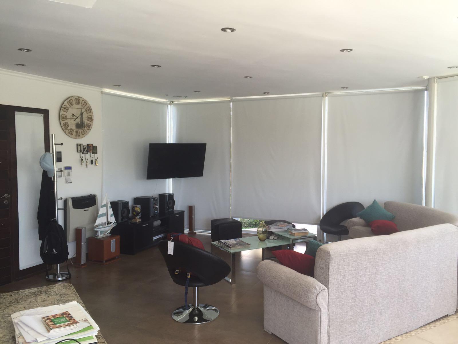 Importante casa de 3 dorm. Roldan 5 ambientes - 3 dormitorios - 3 baños - 2 cocheras Av. de las Libertades , z/Tierra de Sueños 2, Roldán 250 m2, 165 m2 cubiertos, Año de Construcción: 2015 — foto 7