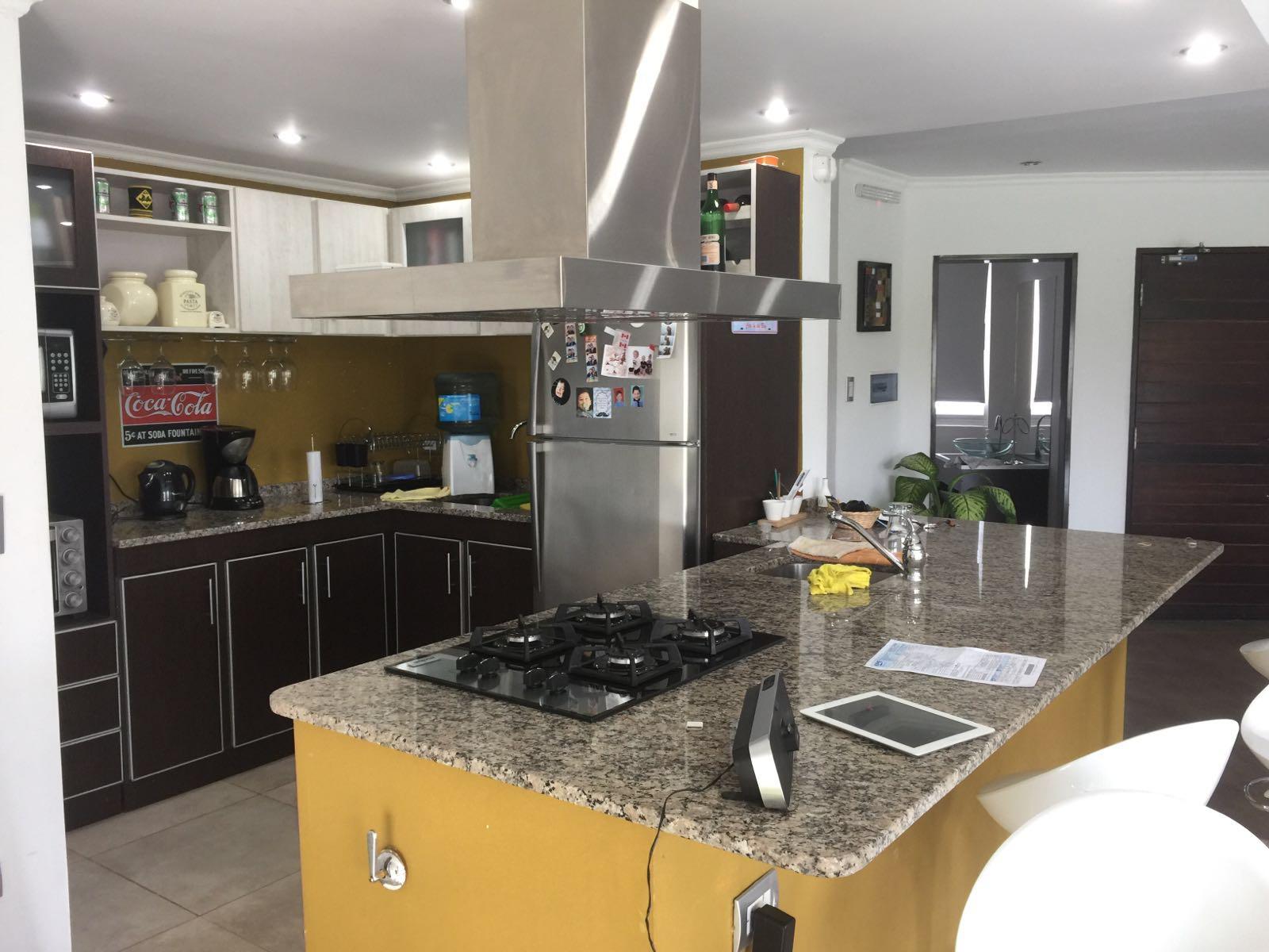 Importante casa de 3 dorm. Roldan 5 ambientes - 3 dormitorios - 3 baños - 2 cocheras Av. de las Libertades , z/Tierra de Sueños 2, Roldán 250 m2, 165 m2 cubiertos, Año de Construcción: 2015 — foto 8