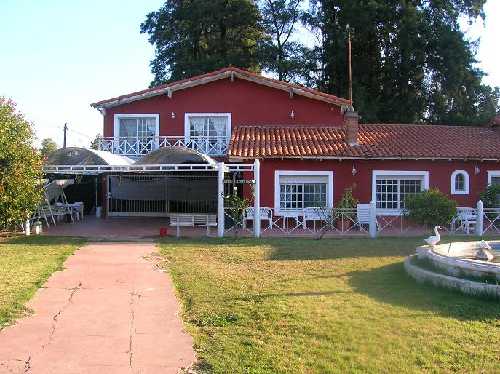 SE VENDE IMPORTANTE PROPIEDAD EN TORTUGUITAS SOBRE 3200M2 DE TERRENO - 1