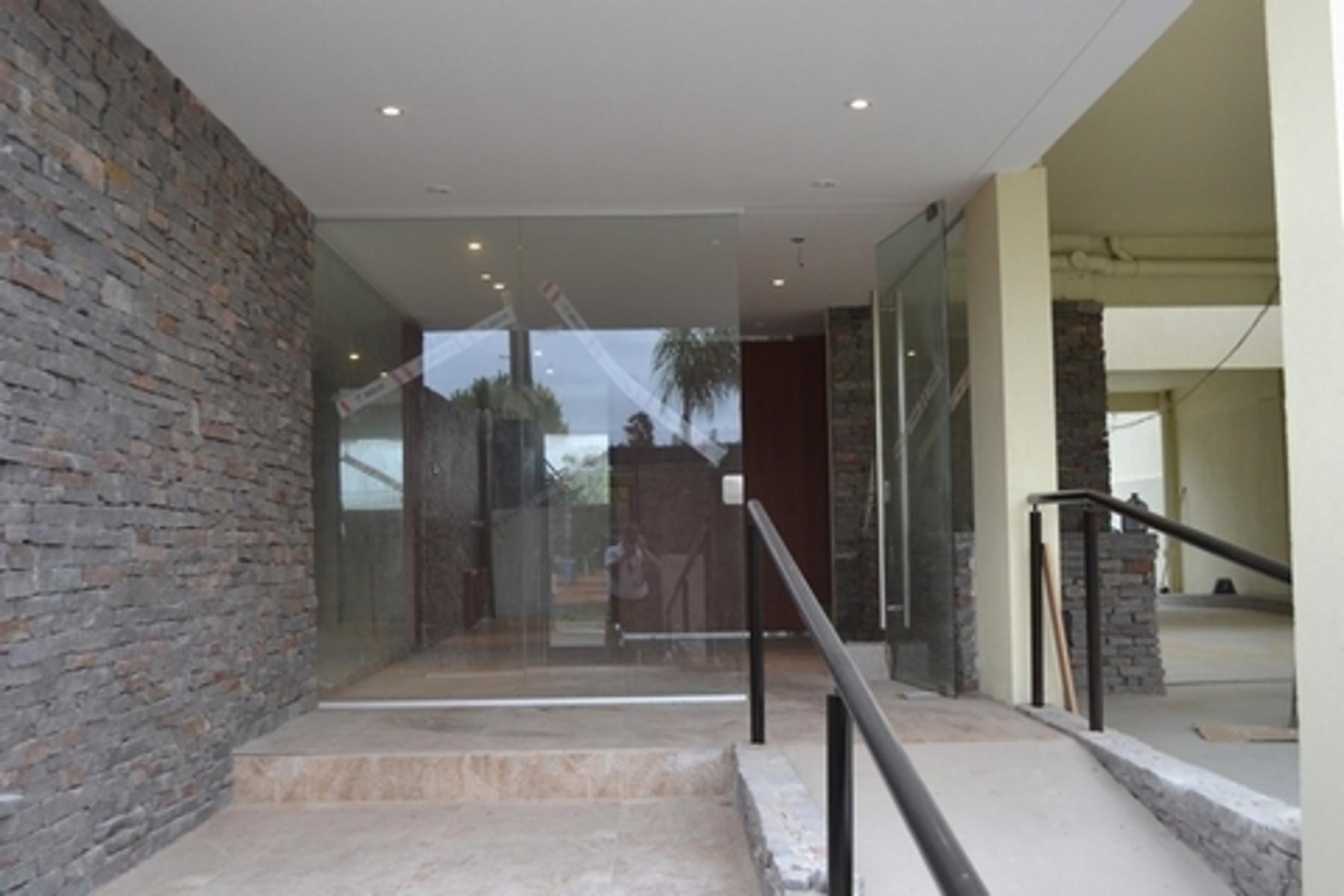 Se Vende Depto en Duplex 2 Amb C/cochera Vista Al Hacoaj — foto 2