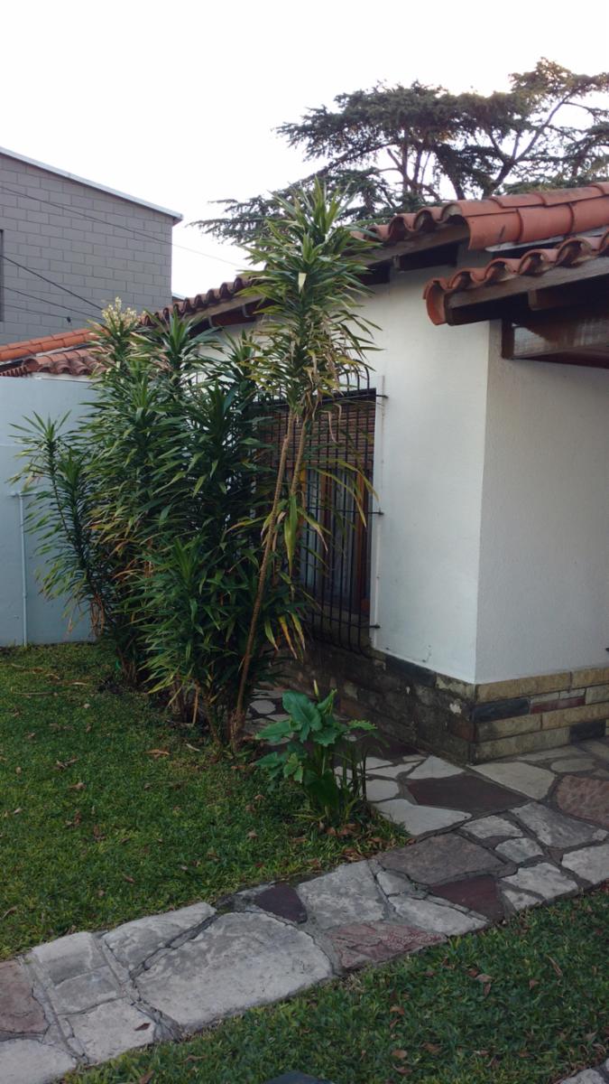 SE VENDE EXCELENTE PH DE 3 AMBIENTES AL FRENTE EN MARTINEZ CON PATIO Y COCHERA. — foto 3