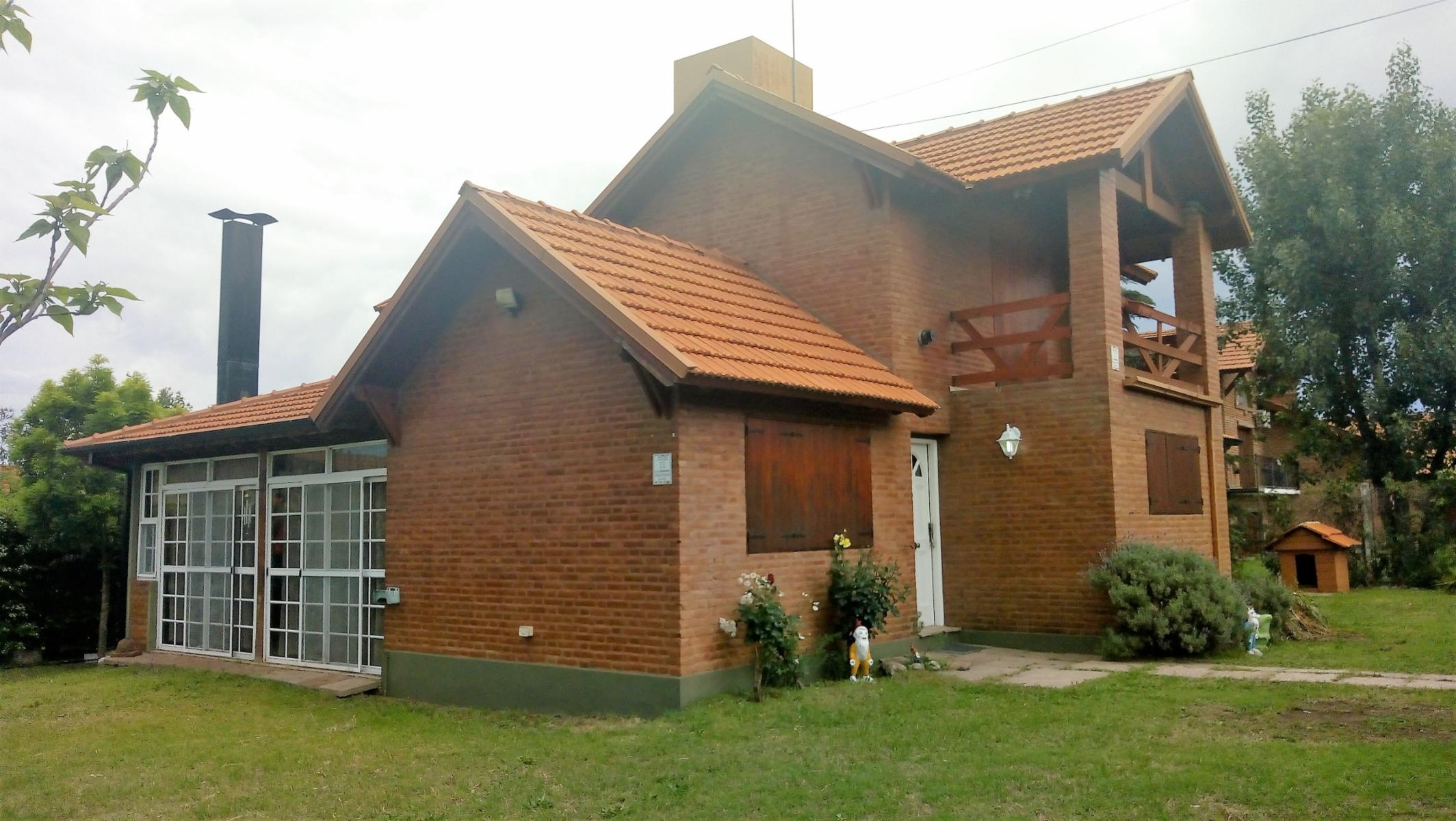 Se vende Excelente casa con 3 dormitorios, Nuevo Merlo