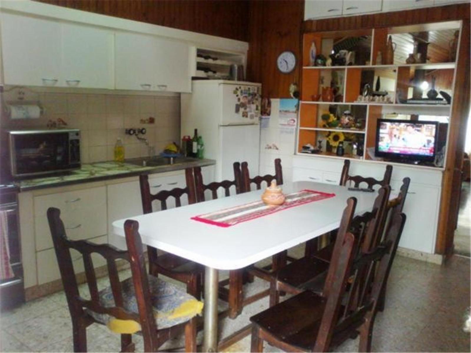 SE VENDE MUY LINDA PROPIEDAD DE 4 AMBIENTES EN VILLA BALLESTER. LOTE PROPIO. — foto 4
