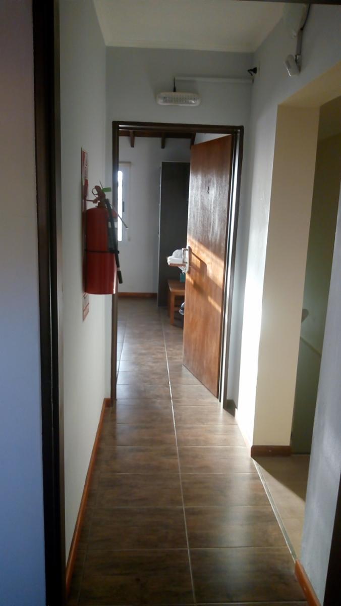 Se vende excelente propiedad comercial en el centro de la Villa de Merlo. - 7