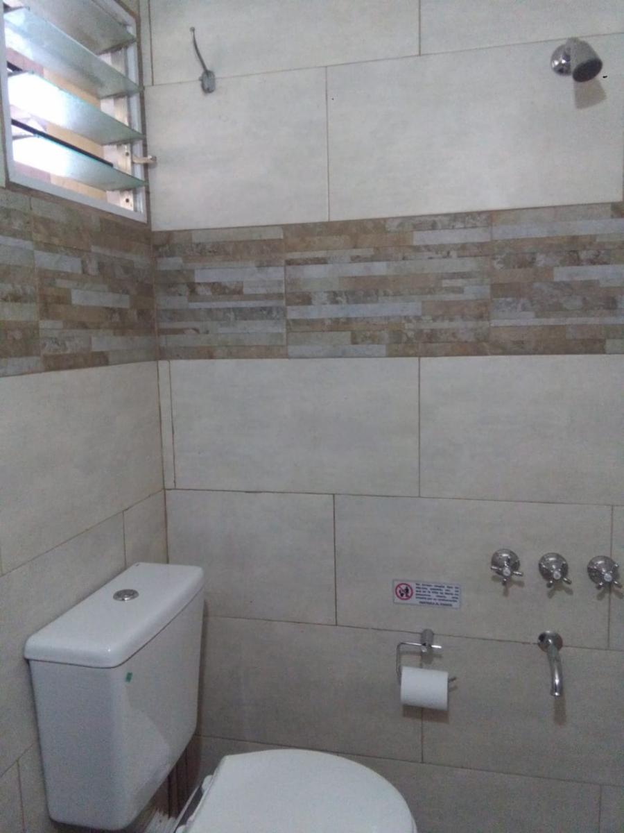 Se vende excelente propiedad comercial en el centro de la Villa de Merlo. - 10