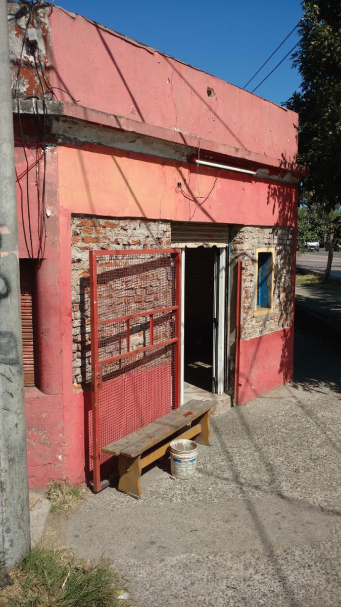 SE VENDEN 3 LOCALES EN BLOCK SOBRE AV. JUAN B. JUSTO (TIGRE). — foto 2