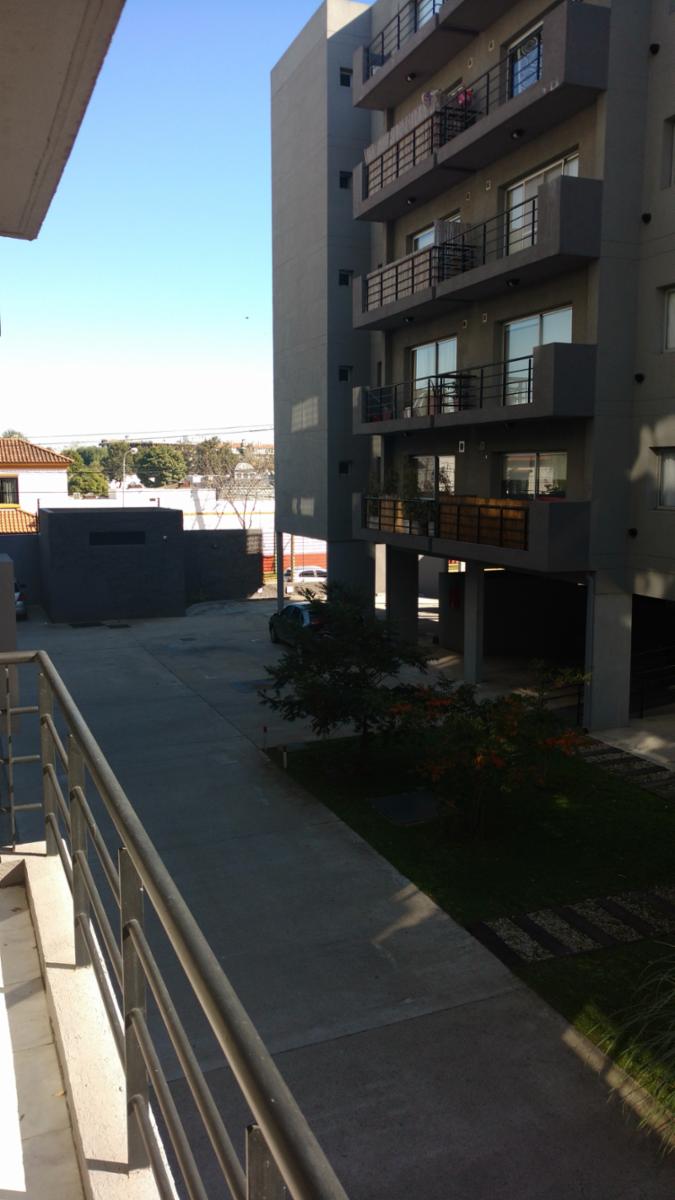 SE VENDE MUY LINDO DEPTO. DE 2 AMBIENTES CON DOBLE COCHERA. EXCELENTE OPORTUNIDAD — foto 11