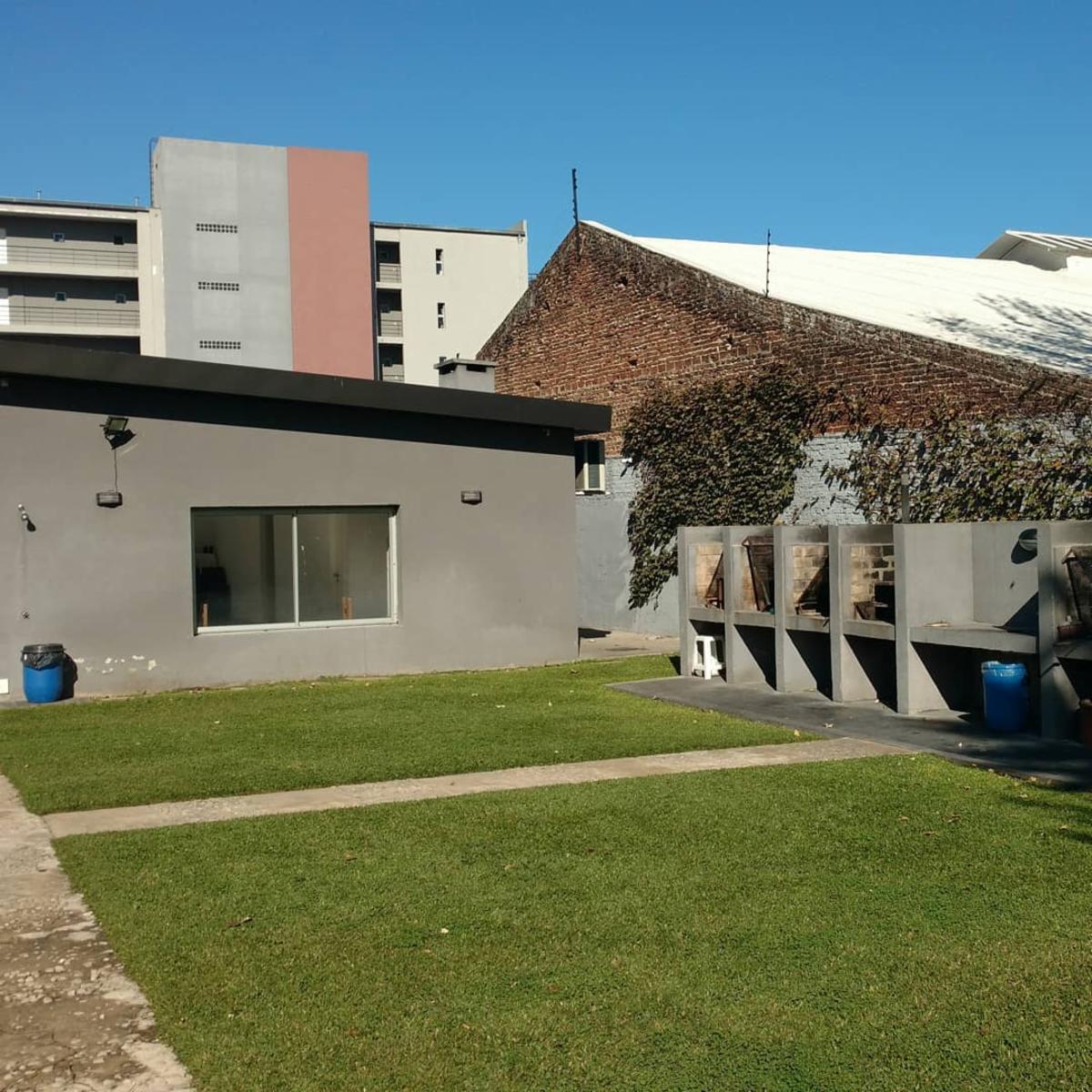 SE VENDE MUY LINDO DEPTO. DE 2 AMBIENTES CON DOBLE COCHERA. EXCELENTE OPORTUNIDAD — foto 12