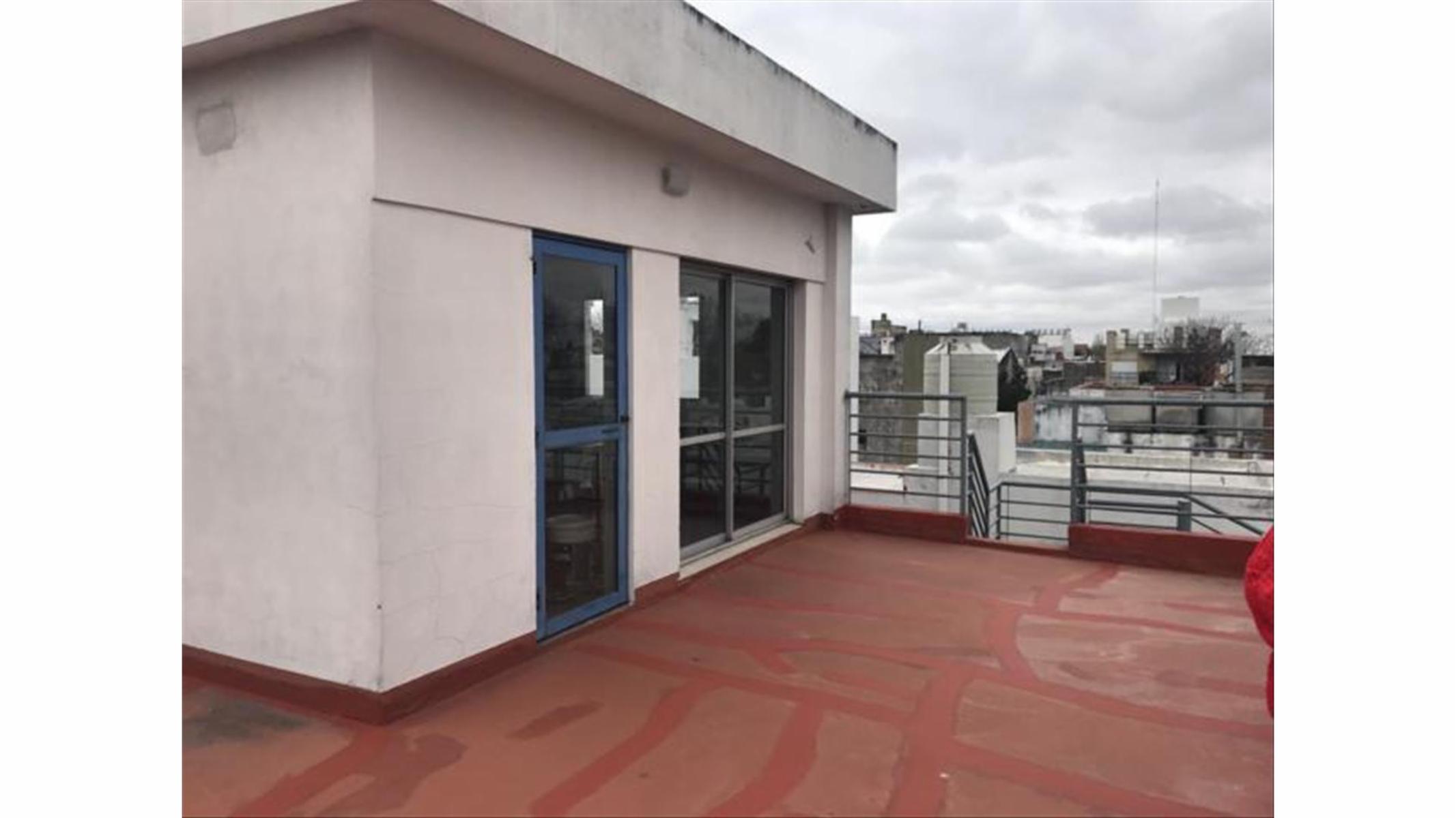 Se Vende Excelente PH de 5 Ambientes mas Depto de 2 Ambientes en Florida Oeste — foto 7