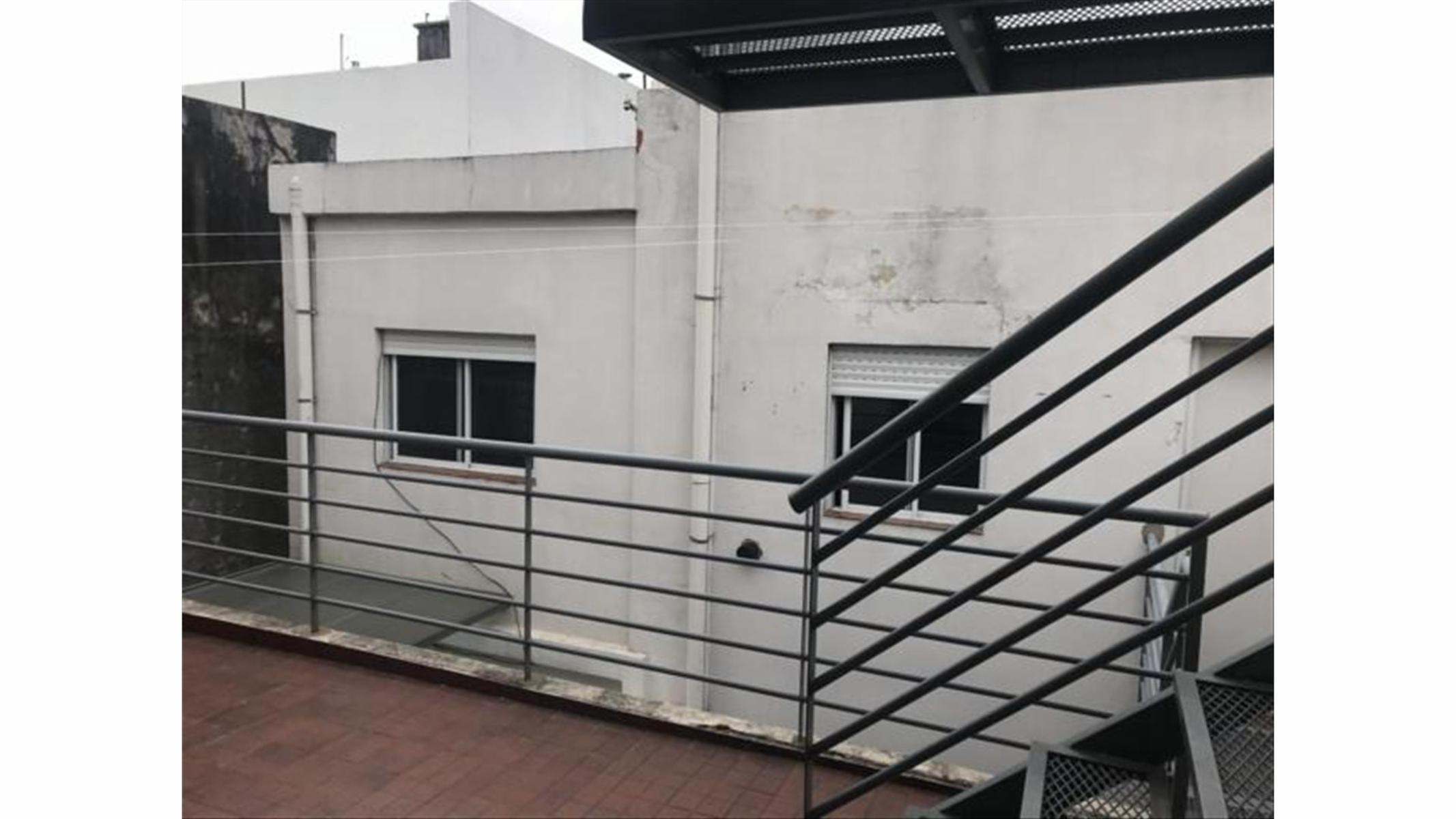Se Vende Excelente PH de 5 Ambientes mas Depto de 2 Ambientes en Florida Oeste — foto 8