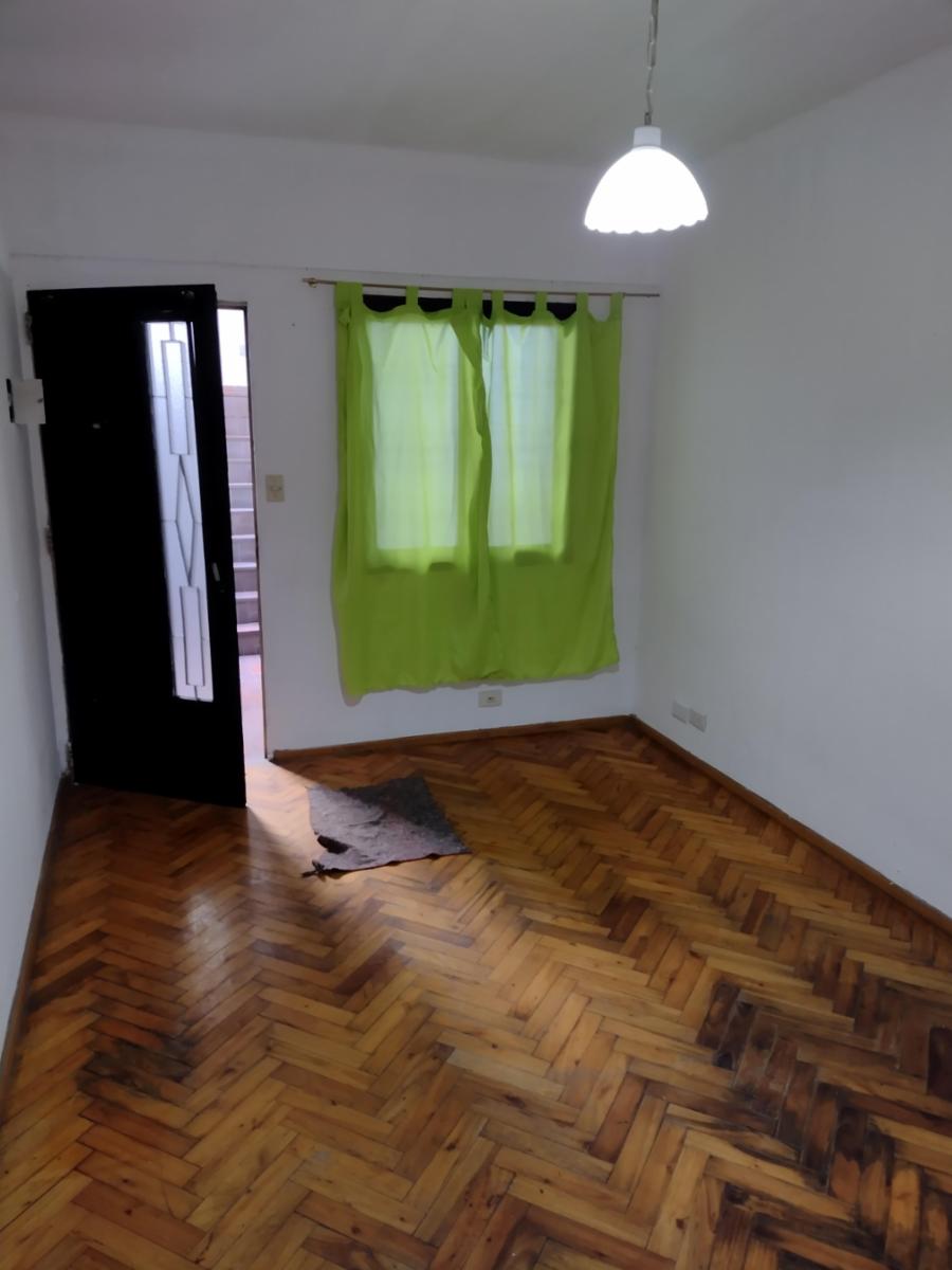 SE VENDE DEPARTAMENTO DE 2 AMB. EN V. BALLESTER