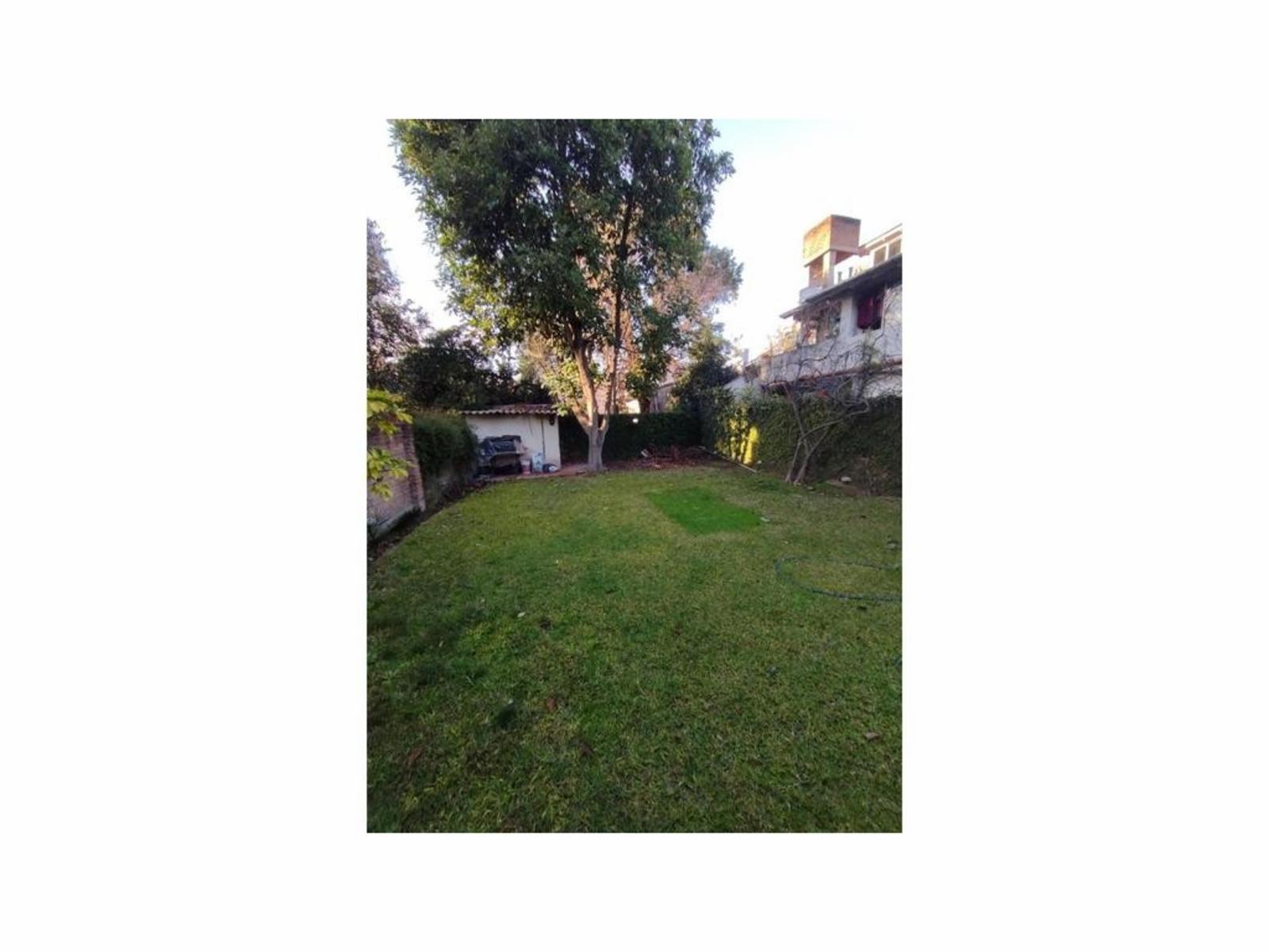 Se Vende Amplio Depto. de 2 Ambientes en Olivos. Planta Baja Con Jardin — foto 3