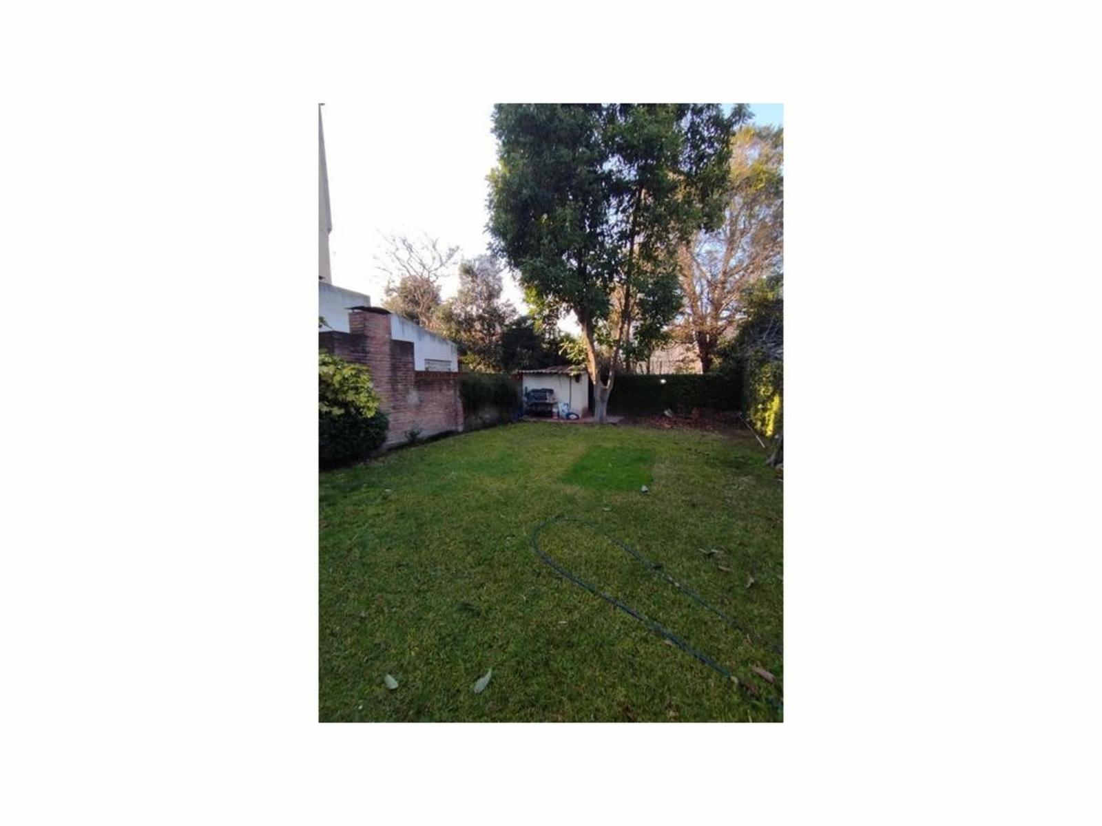 Se Vende Amplio Depto. de 2 Ambientes en Olivos. Planta Baja Con Jardin — foto 4