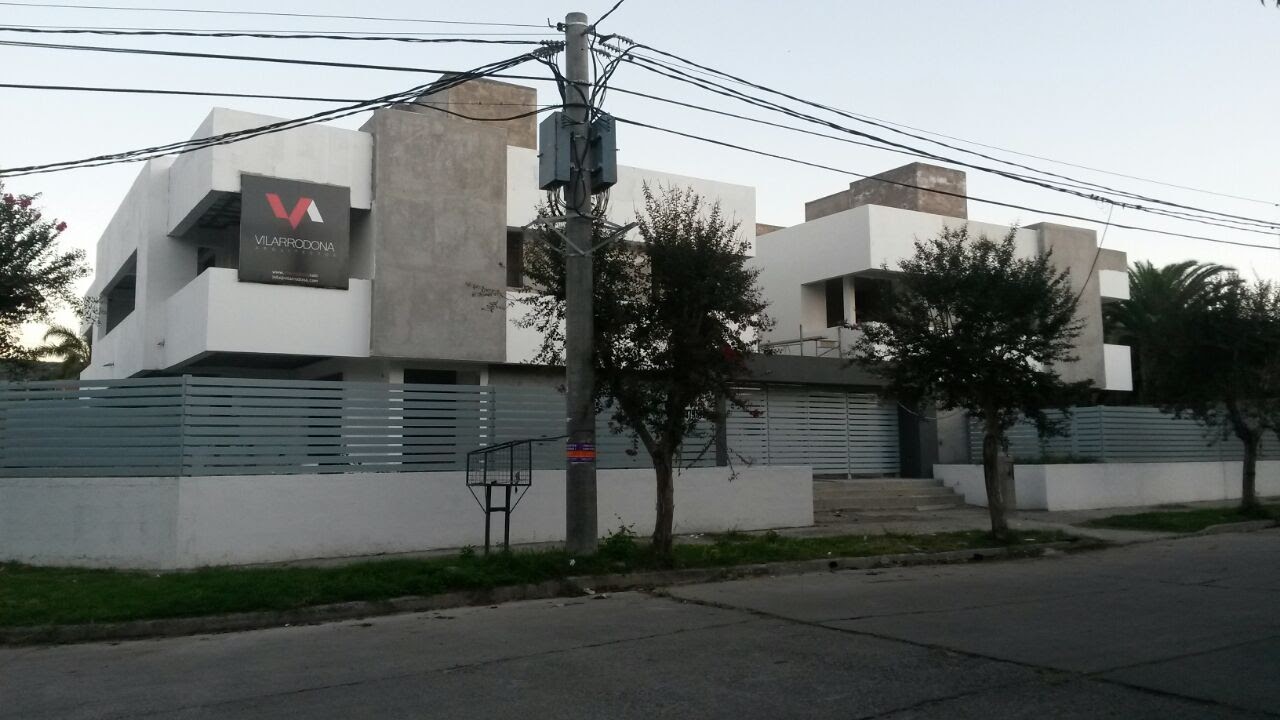 VENTA DE DUPLEX A ESTRENAR A METROS DEL LAGO SAN ROQUE. PRIMERA CATEGORIA.