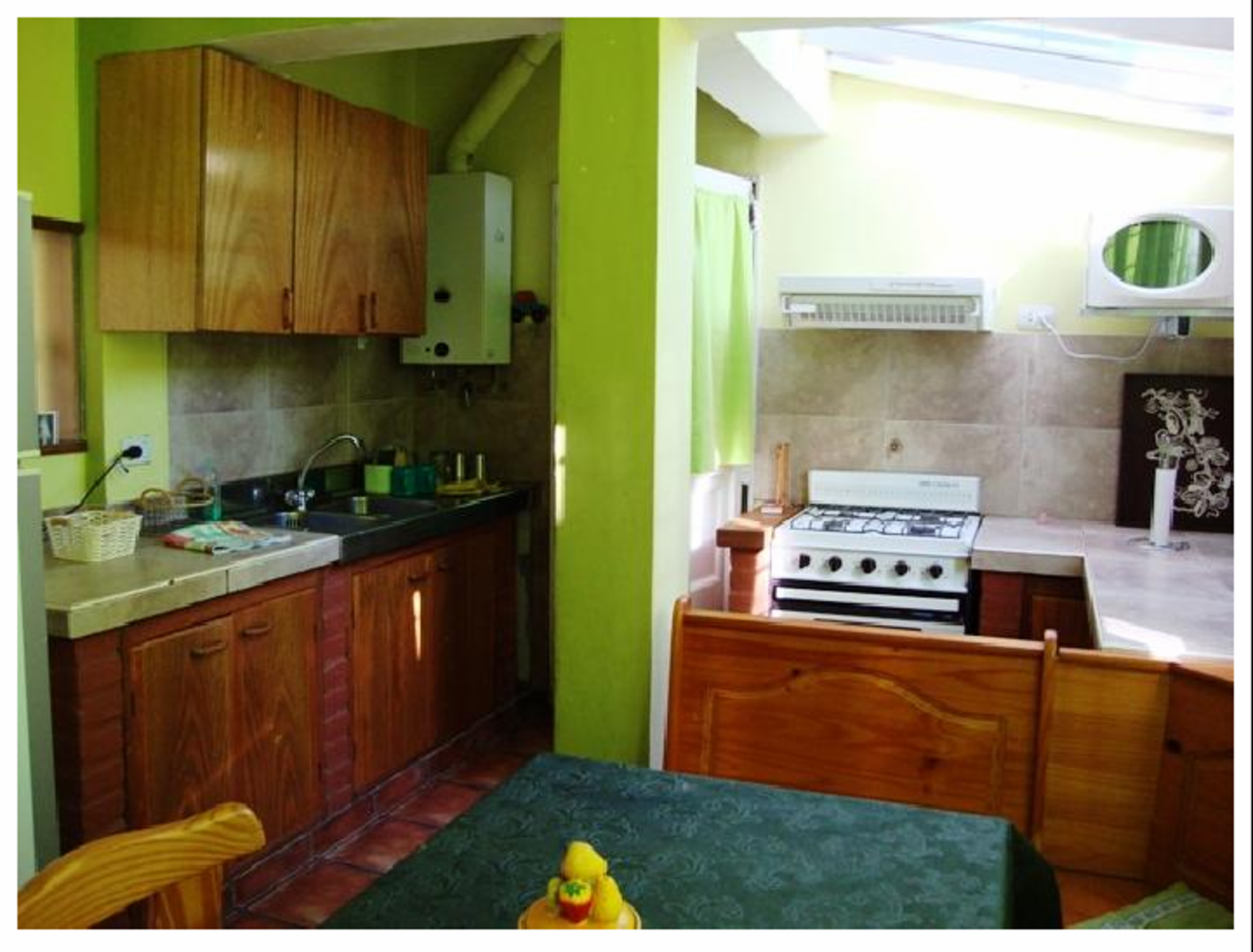 CHALET PARA 7 PERS. EN COMPLEJO A 50 MTS DEL LAGO. CON PILETA - QUINCHO - COCHERA