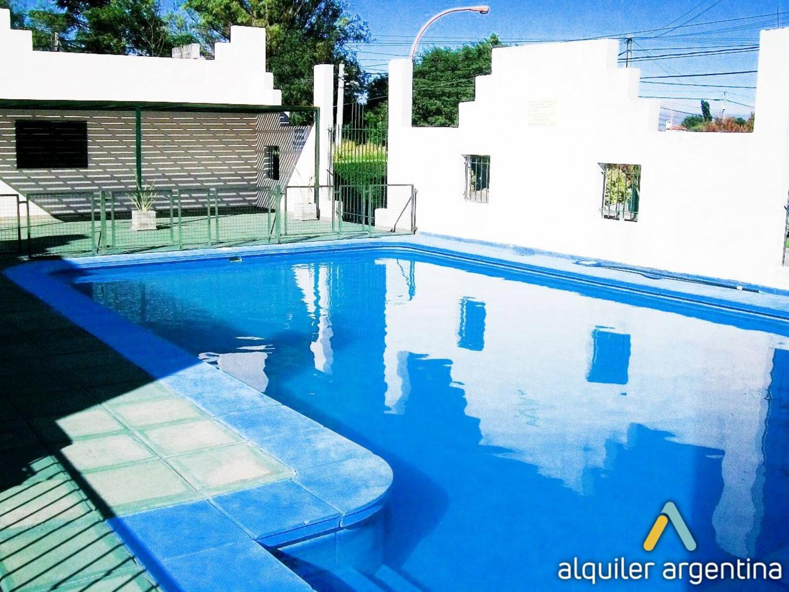 CHALET PARA 7 PERS. EN COMPLEJO A 50 MTS DEL LAGO. CON PILETA - QUINCHO - COCHERA — foto 5