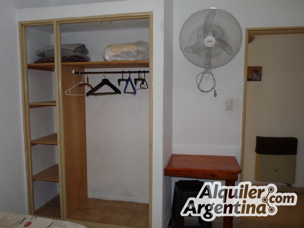 COMPLEJO DE DEPTOS CON PARQUE - PILETA - COCHERAS - PATIO CON ASADOR . A 15 CUADRAS DEL CENTRO Y 5 CUADRAS DEL LAGO SAN ROQUE - 31