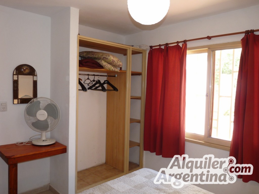 COMPLEJO DE DEPTOS CON PARQUE - PILETA - COCHERAS - PATIO CON ASADOR . A 15 CUADRAS DEL CENTRO Y 5 CUADRAS DEL LAGO SAN ROQUE - 32