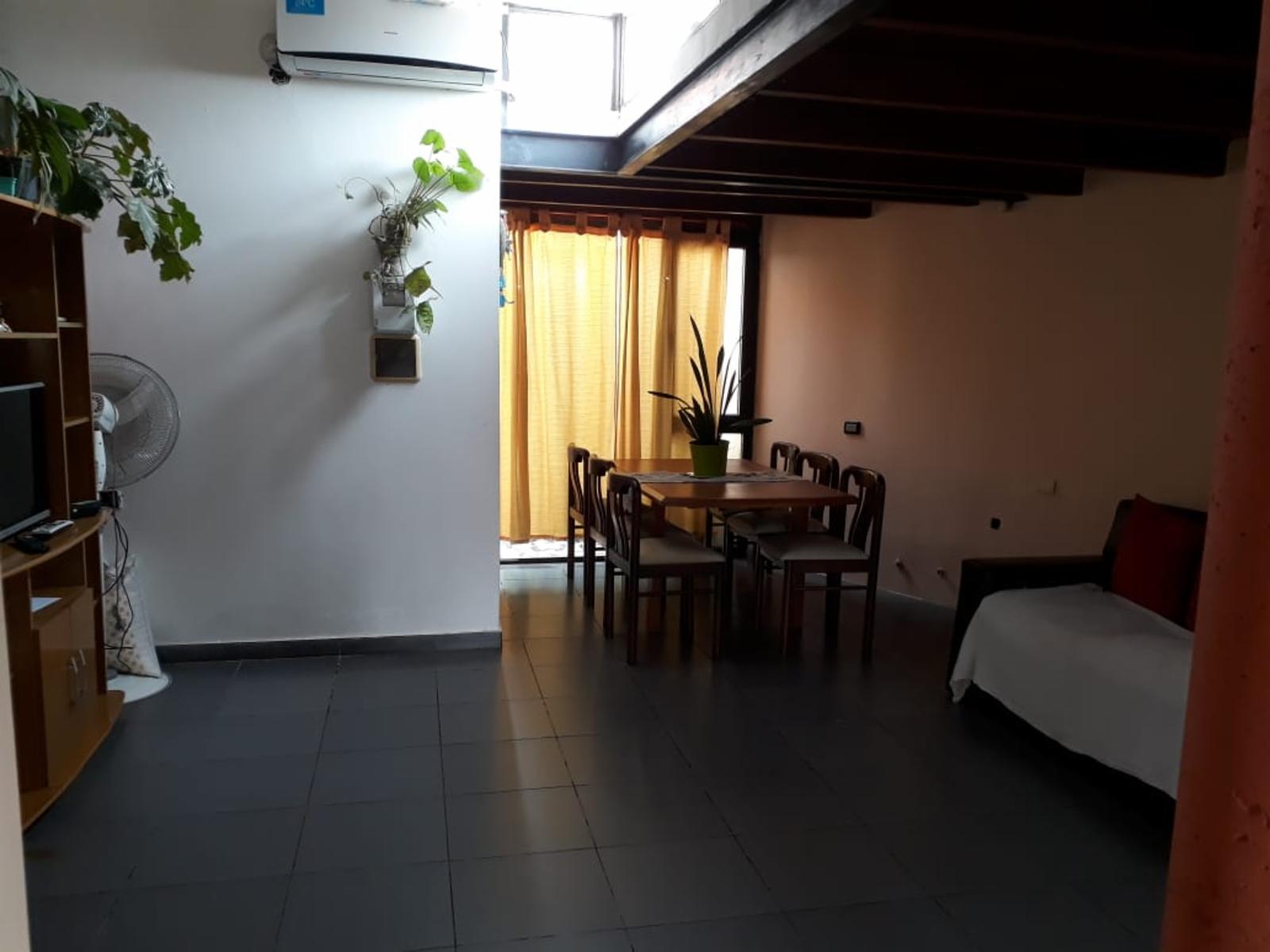 CHALET AMPLIO Y COMODO CON PATIO. COCHERA. PILETA. — foto 7
