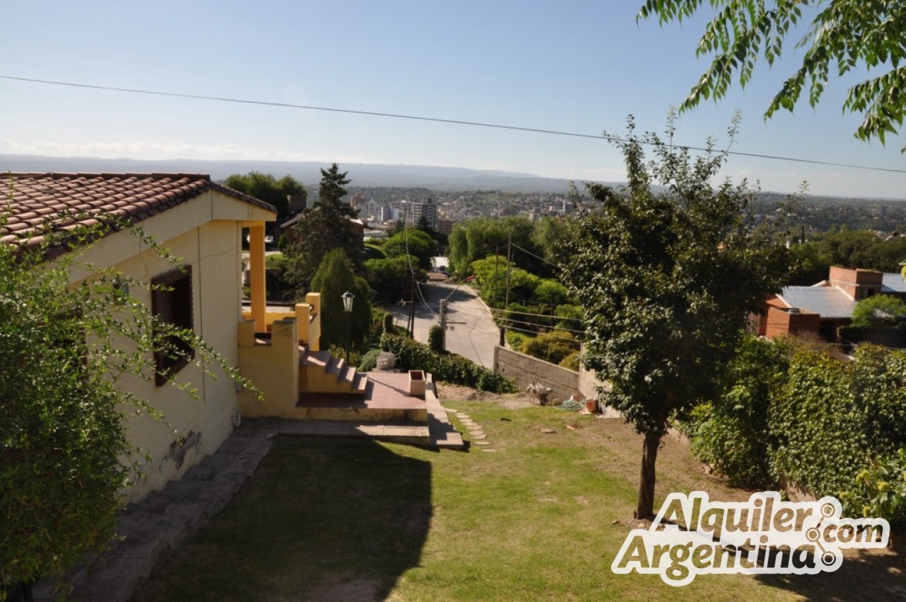 COMPLEJO DE DEPTOS CON ESPECTACULAR VISTA PANORAMICA. UN DORMITORIO. COCHERA. PISCINA. SOLARIUM. EQUIPAMIENTO FULL. A 5 MINUTOS DEL CENTRO DE CARLOS PAZ - 3