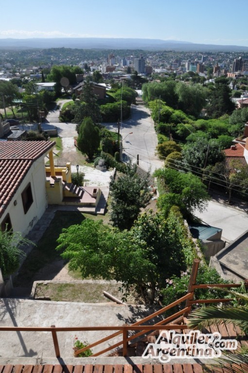 COMPLEJO DE DEPTOS CON ESPECTACULAR VISTA PANORAMICA. UN DORMITORIO. COCHERA. PISCINA. SOLARIUM. EQUIPAMIENTO FULL. A 5 MINUTOS DEL CENTRO DE CARLOS PAZ - 4